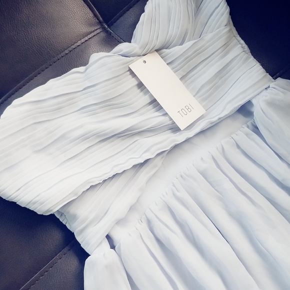 Tobi Dresses & Skirts - Dress Tobi Dresses & Skirts - Dress